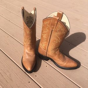 Tan kids leather cowboy boots